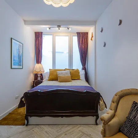Apartment Romance & The