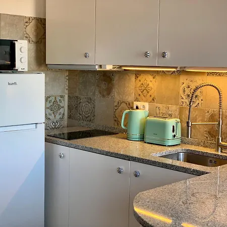 Apartment Romance & The