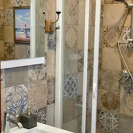 アパート Romance & The