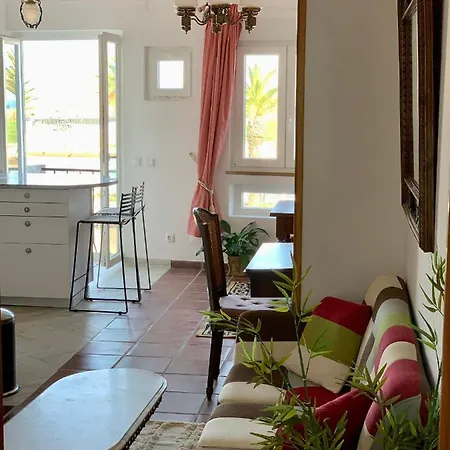 Romance & The Appartamento Lagos